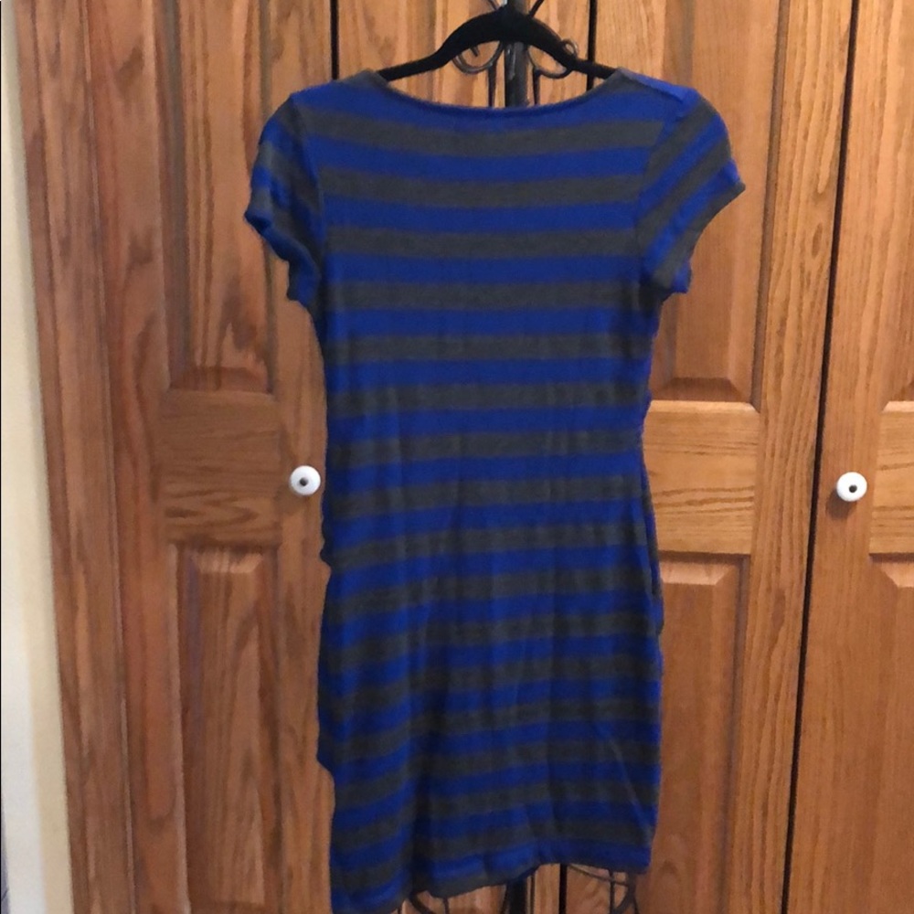 Dress - Picture 7 of 8